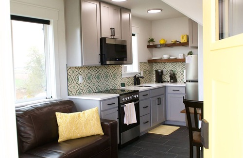 Bingham County House | The Shelley Tiny House - Sleeps 5