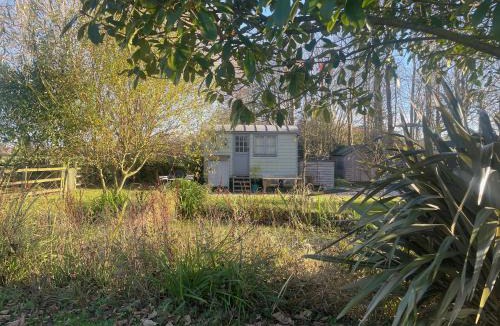 East Ashling House | The Shepherd's Hut @ Chichester Cottage