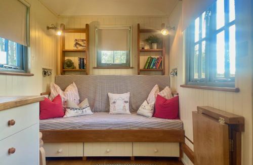 East Ashling House | The Shepherd's Hut @ Chichester Cottage