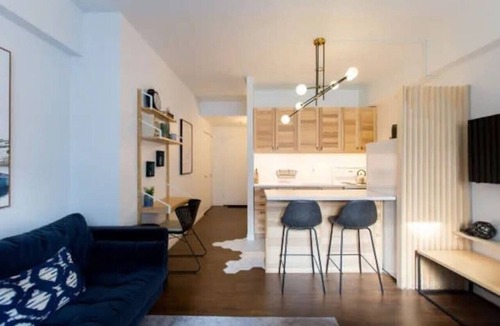 Milton Park Apartment | The Sherbrooke Suite 102
