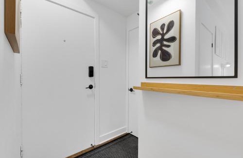 Milton Park Apartment | The Sherbrooke Suite 105