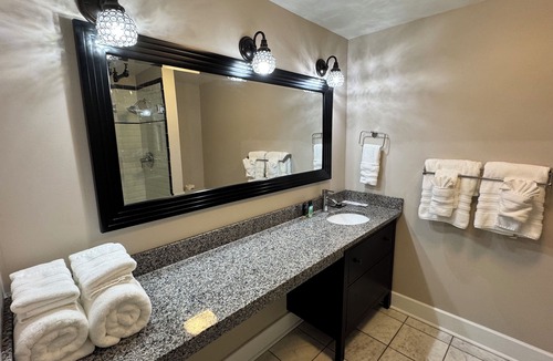Batesville Hotel | The Sherman Inn
