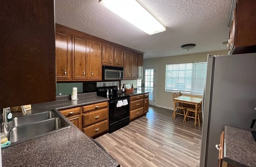 Albany House | The Shiloh Place