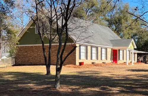 Albany House | The Shiloh Place