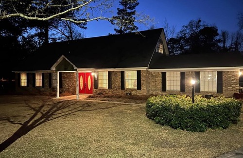 Albany House | The Shiloh Place