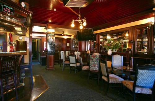 Chelmsford Hotel | The Ship