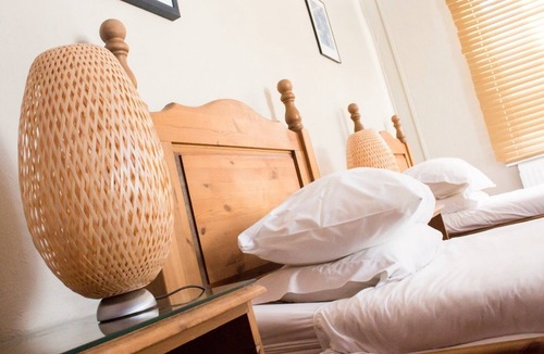 Chelmsford Hotel | The Ship