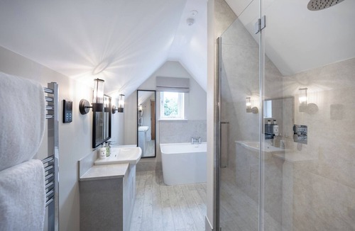 Leigh-on-Sea Hotel | The Ship Hotel