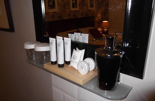 Island Gardens Hotel | The Ship Inn