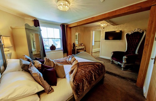 Burmarsh Bed & Breakfast | The Ship Inn