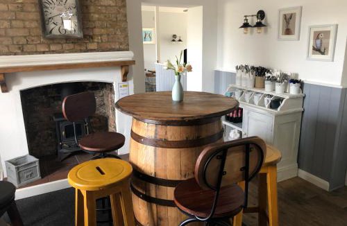 Upper Framilode Hotel | The Ship Inn - Self Catering Accommodation