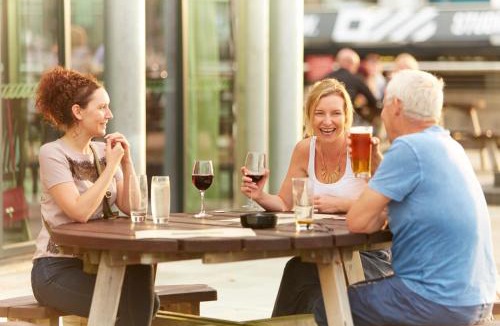 Chatham Hotel | The Ship & Trades