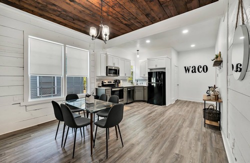 North Waco House | The Shiplap Cottage: 9min to Silos/Downtown/Baylor