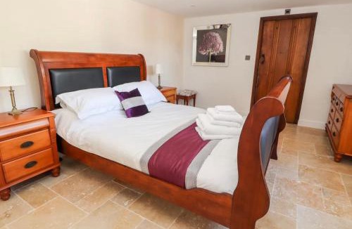 Helsby House | The Shippon