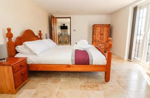 Helsby House | The Shippon