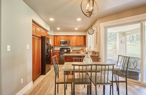 Leavenworth Condo | The Shire - Ground Level Condo on the Greens