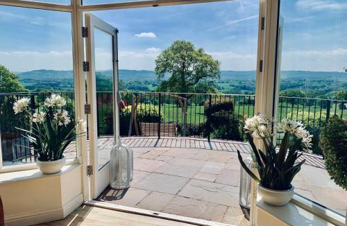 Hurst Green Hotel | The Shireburn Arms