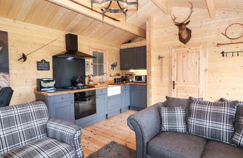 Longnor House | The Shooting Lodge
