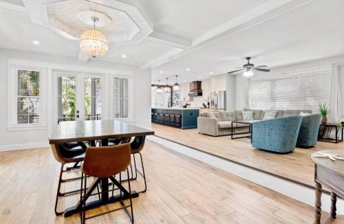 Saint Armands Key House | The Shore House