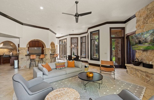 Manana West House | The Shore on Lake Austin