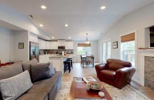 Manzanita House | The Shore Pine