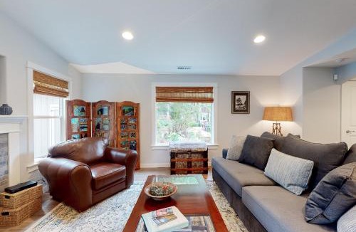 Manzanita House | The Shore Pine