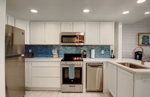 Port Aransas Condo | The Shore Thing ~ cute condo near the beach, Swimming Pool and Beach Access!