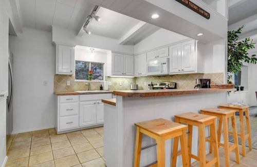 Granite Shoals House | The Shorewood | Dog-Friendly Lake Retreat