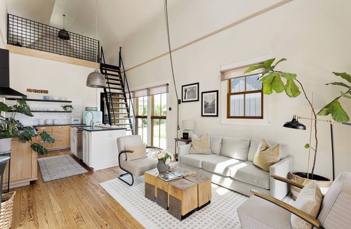 Brazos House | The Shotgun House from Fixer Upper; <2 Min Walk to Silos-Downtown; 900+ 5-Stars