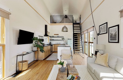 Brazos House | The Shotgun House from Fixer Upper; <2 Min Walk to Silos-Downtown; 900+ 5-Stars