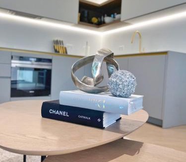 Canary Wharf Apartment | The Shypeny