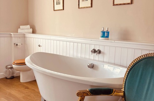 Fotheringhay Hotel | The Sibson Inn Hotel