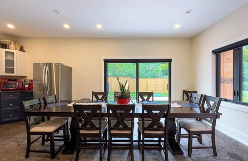 Bluewater Cottage | the Signal, New Cedar Sauna!