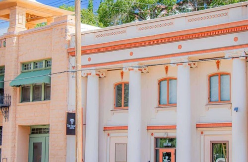 Bisbee Hotel | The Signature Queen with Mountain Views