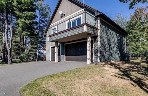 Rexton Cottage | The Signature Retreat – River, Nature & Leisure