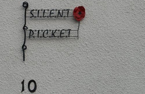 Martinpuich Bed & Breakfast | The Silent Picket