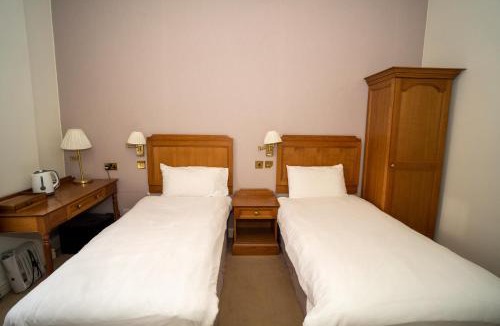 Harpenden Hotel | The Silver Cup