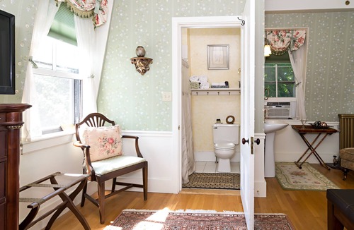 Dover Bed & Breakfast | The Silver Fountain Inn