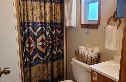 Chico Cabin | The Silverado at Northside Marina & Resort