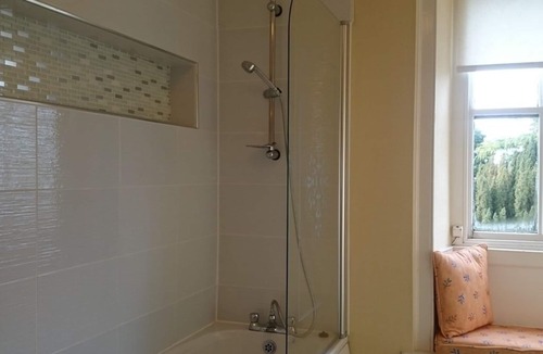 Silverdale Bed & Breakfast | The Silverdale Hotel