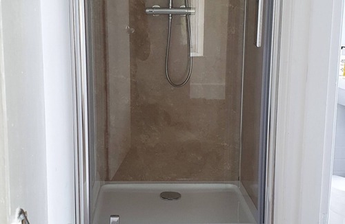 Silverdale Bed & Breakfast | The Silverdale Hotel