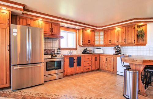 Caplan House | The Simeon - Upscale Bay Views by Doorbed