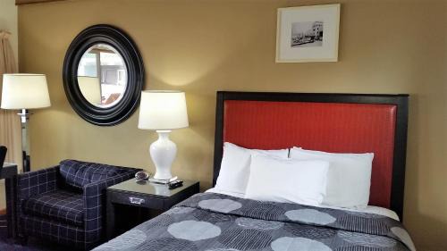 Marshfield Hotel | The Simplicity Inn