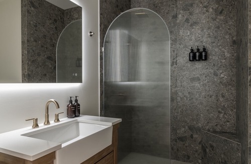 Skowhegan Hotel | The Skowhegan By Kasa