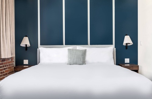 Skowhegan Hotel | The Skowhegan By Kasa