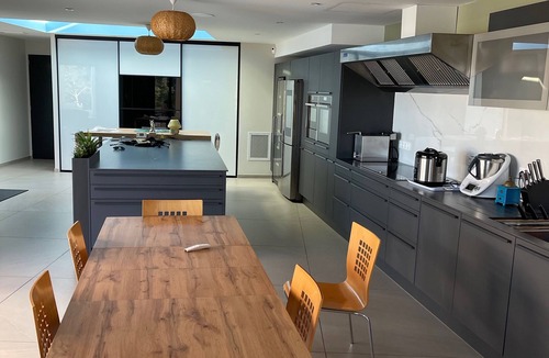 Quartier des Espesses Villa | The sky over nimes