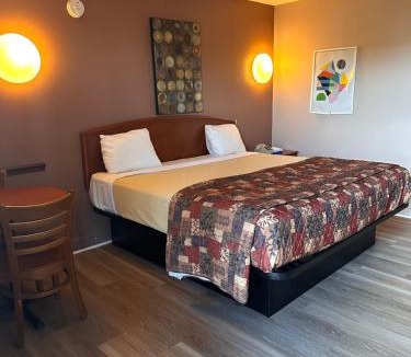 Bohemia Hotel | The SkyBreeze Inn