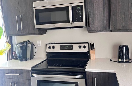 LaSalle Apartment | The Skyview Loft 2 Bedrooms, 4 Beds