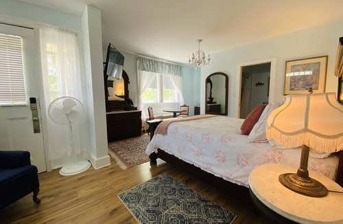 North Sydney Bed & Breakfast | The Sleeping Swan B&B