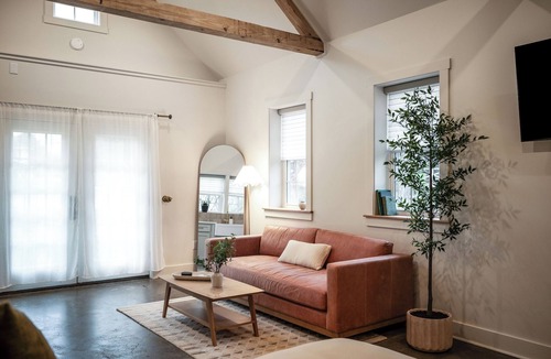 Amherst Cottage | The Sleepy Fox Cottage: A Cozy Getaway with a Touch of History